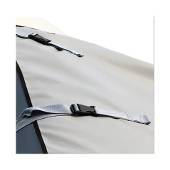 Čelní krycí plachta pro karavany